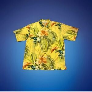 Men’s Tommy bahama Hawaiian button down shirt